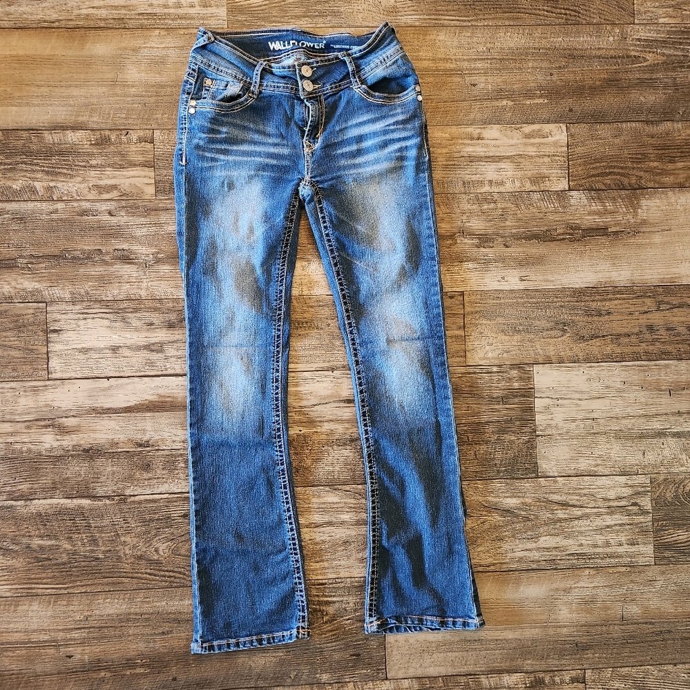wallflower curvy fit bootcut jeans